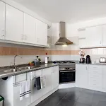 Fenix Garajau Apartament *
