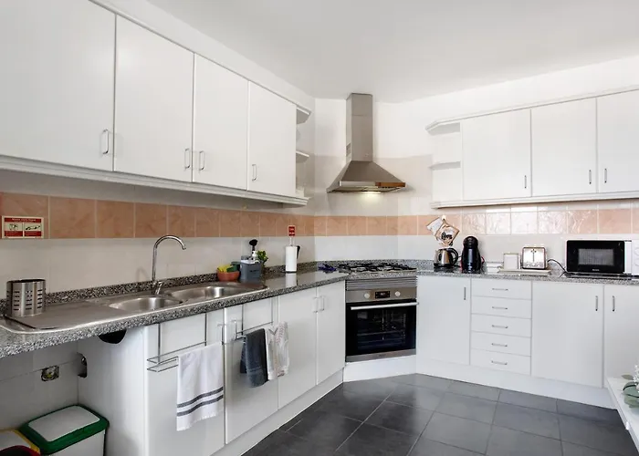 Fenix Garajau Apartament *